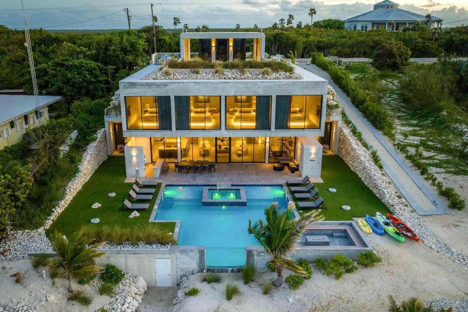 Bella Rocca - Luxurious Ocean Estate With Private Pool, Heated Spa, & Designer Interiors Gun Bay Daire